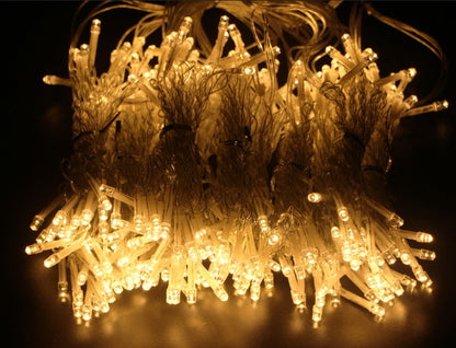 Elegant LED light loop curtain - remote controlled with timer and 8 light modes