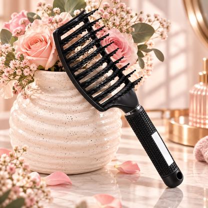 Smooth Brush – Detangles, smoothes and reduces frizz