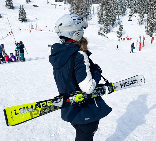 SkiCarry™ – Ski carrier