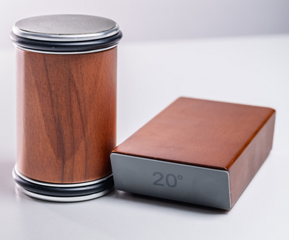 Knife sharpener with magnetic angle guide
