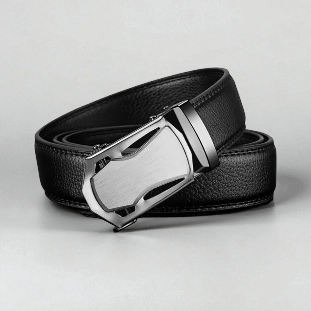 Leather belt with automatic buckle