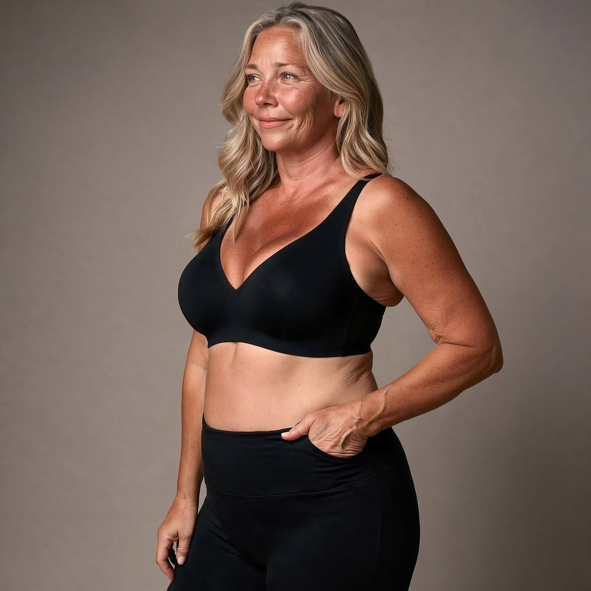 Extra Comfort - Strapless Push-Up Bra with Lift & Deep V-neckline