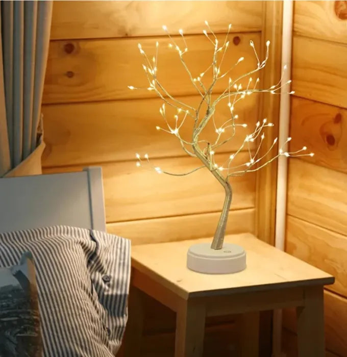The light tree – Christmas lighting with a warm white glow