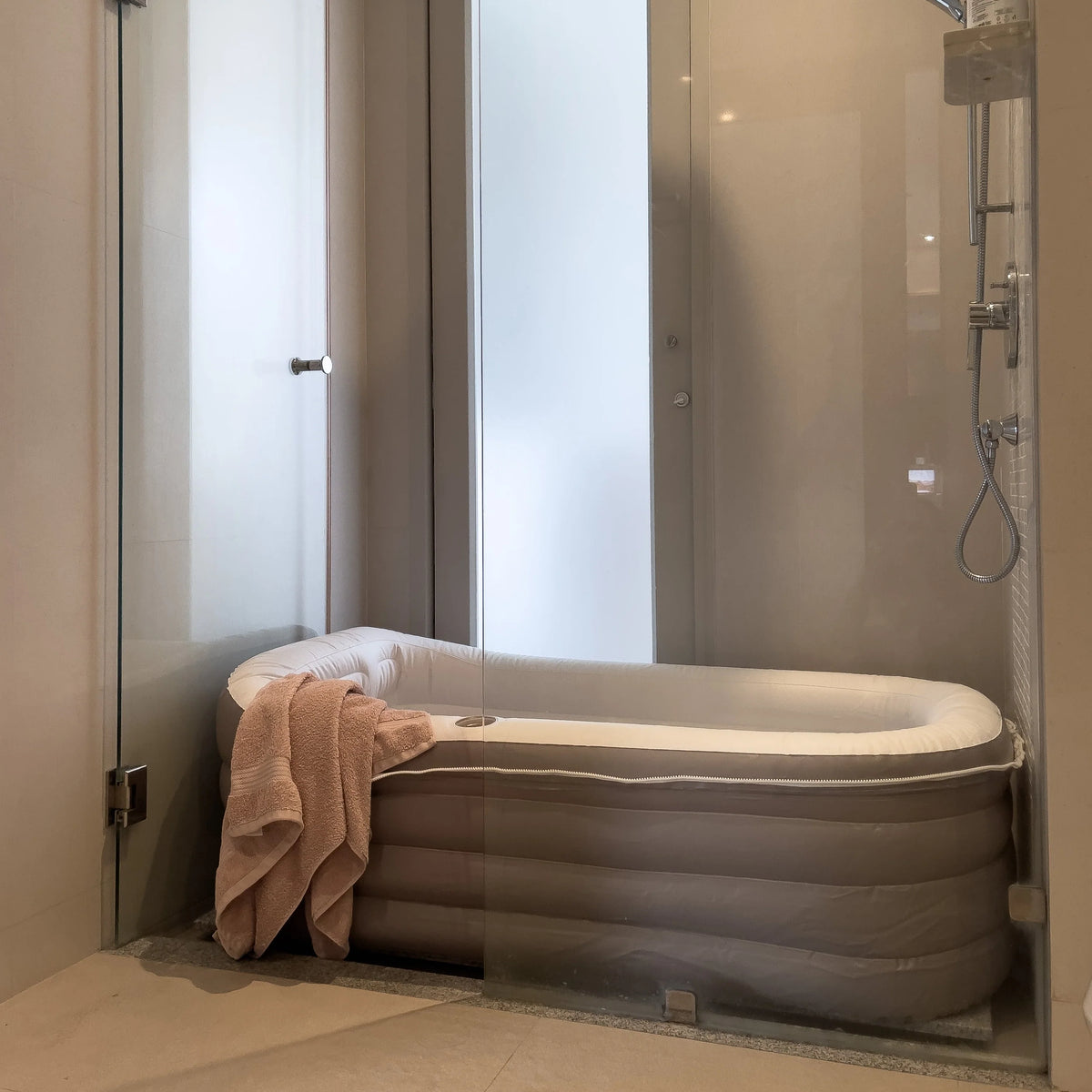 ThermaSpa - Inflatable Bathtub